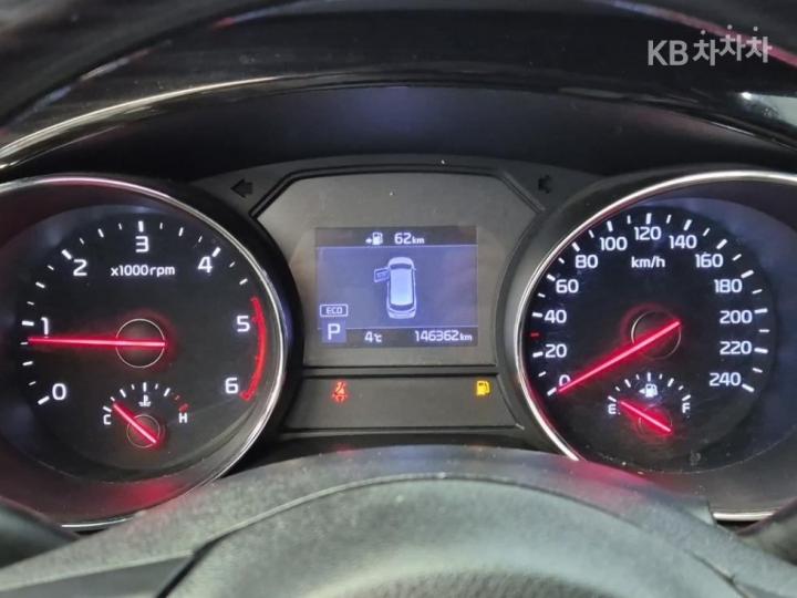 Kia Carnival 2.2 Diesel Limousine VIP 7