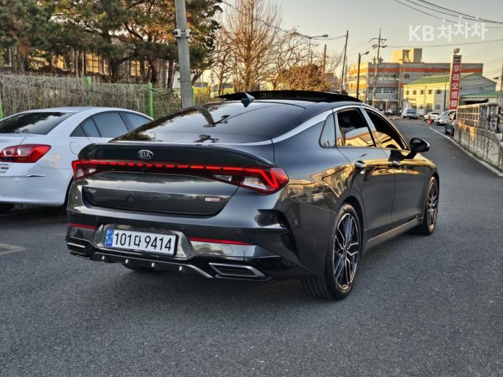 2021 - kia k5
