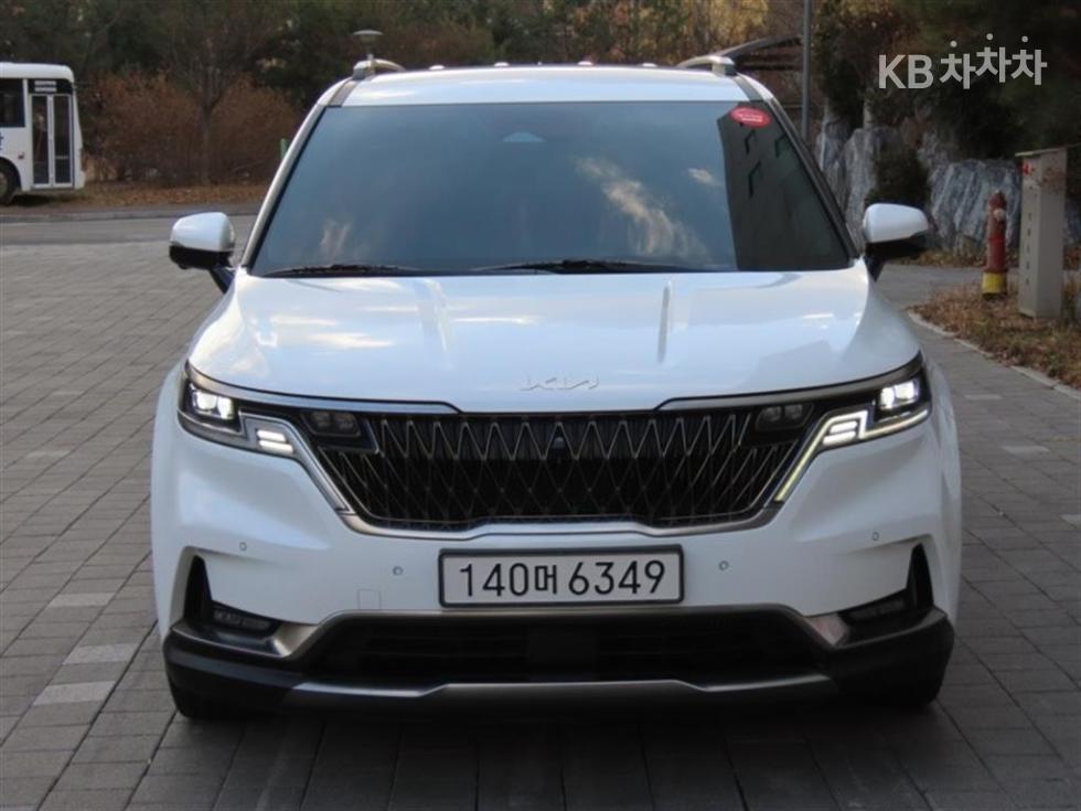2022 - kia carnival