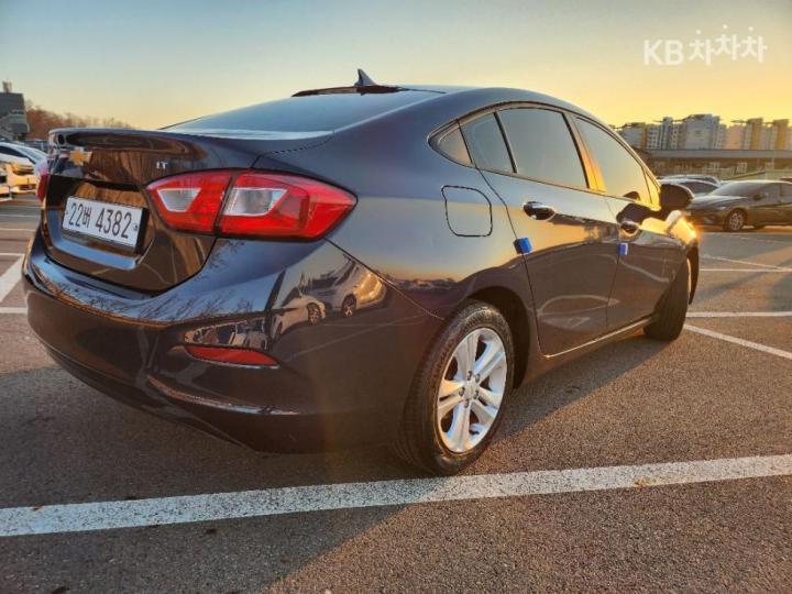 Chevrolet Cruze 1.4 Turbo LT Deluxe 8