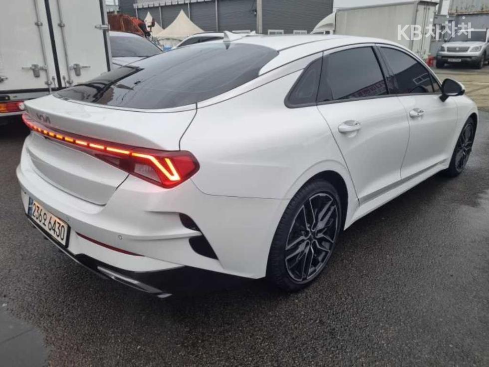 2023 - kia k5