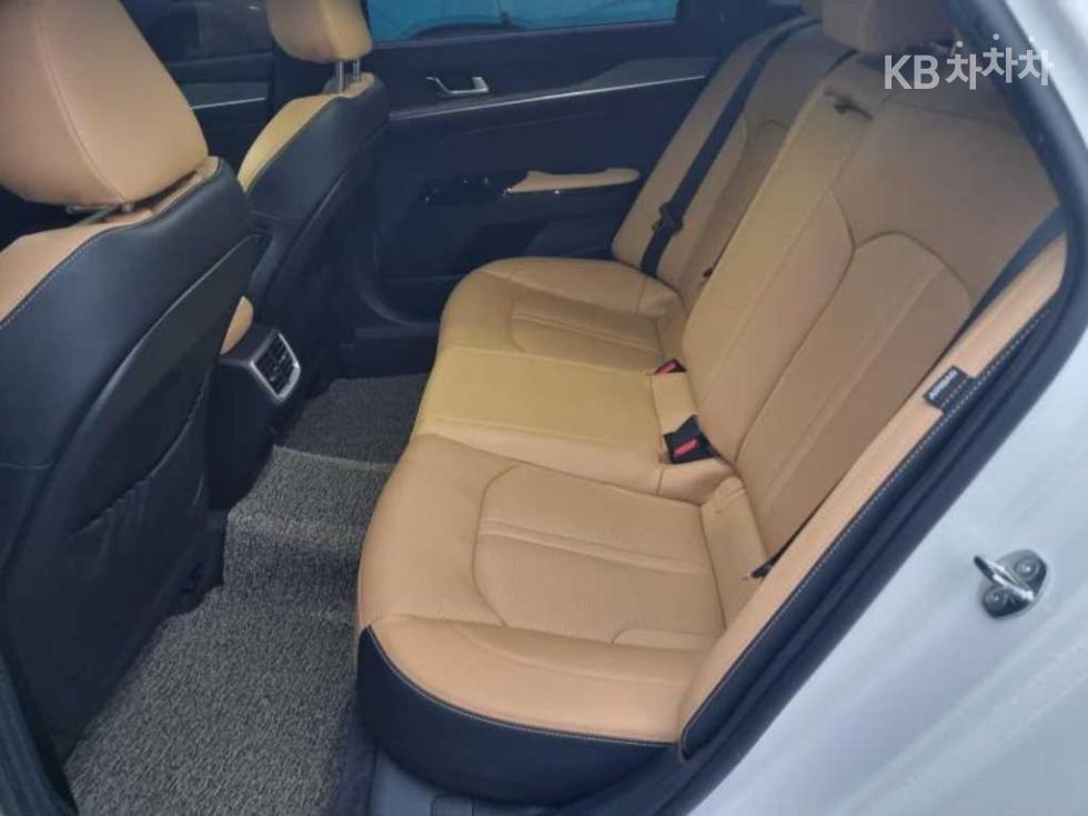 2023 - kia k5