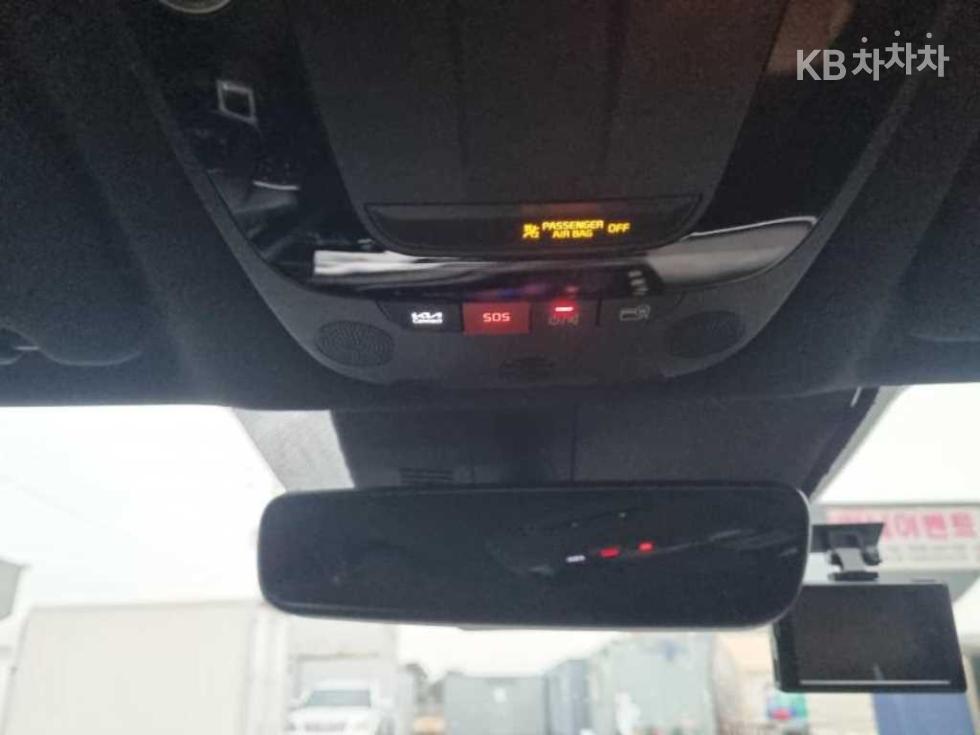 2023 - kia k5