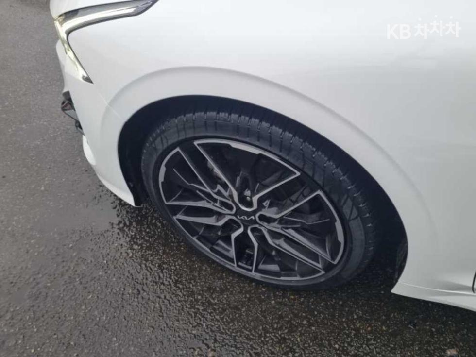 2023 - kia k5