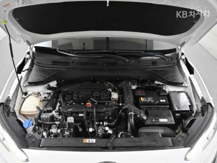 Hyundai Kona 1.6 Gasoline Turbo 2WD Smart 7