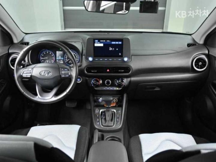 Hyundai Kona 1.6 Gasoline Turbo 2WD Smart 8