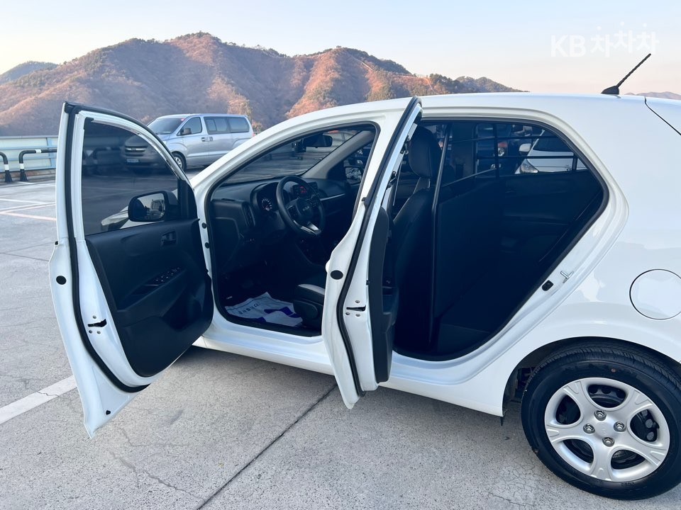 2022 - kia morning