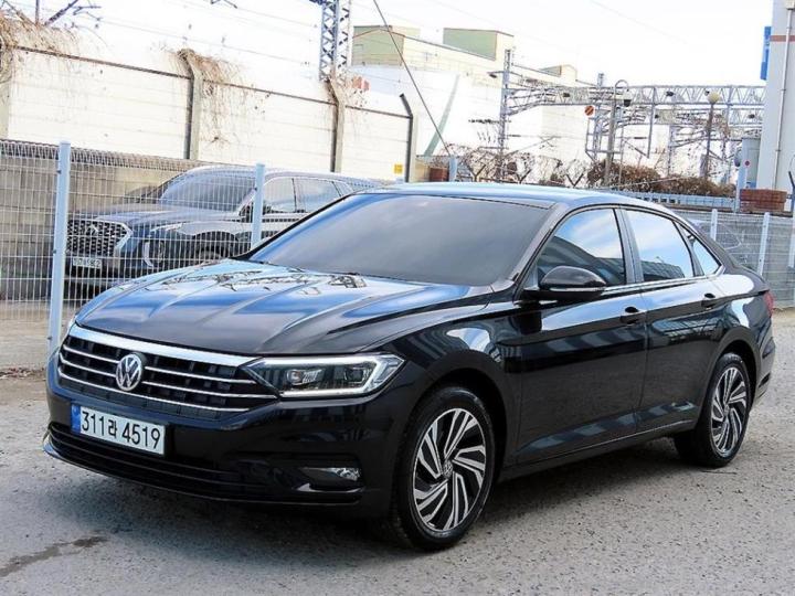 Volkswagen Jetta The 1.4 TSI Prestige 3