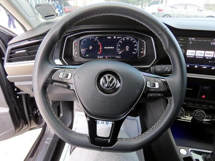 Volkswagen Jetta The 1.4 TSI Prestige 9