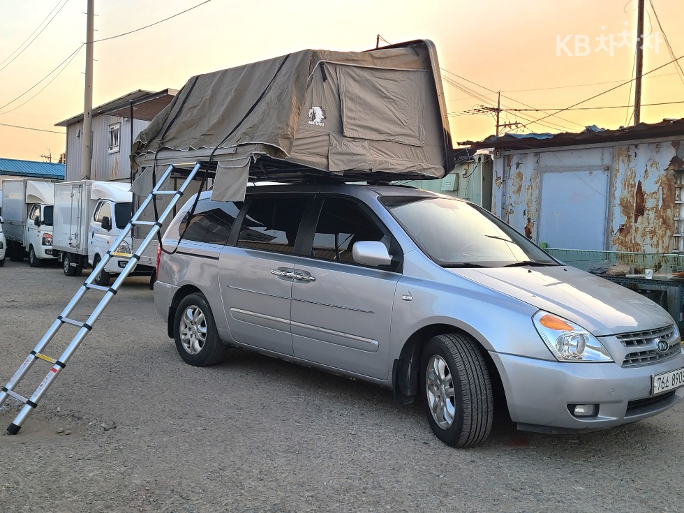 2009 - kia grand carnival