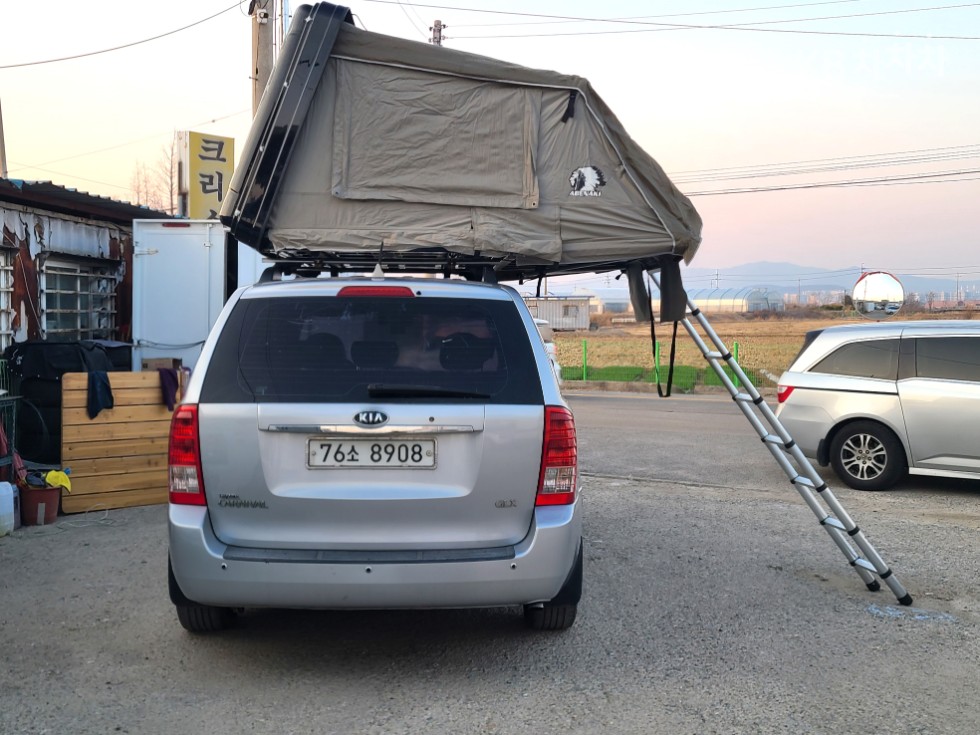 2009 - kia grand carnival