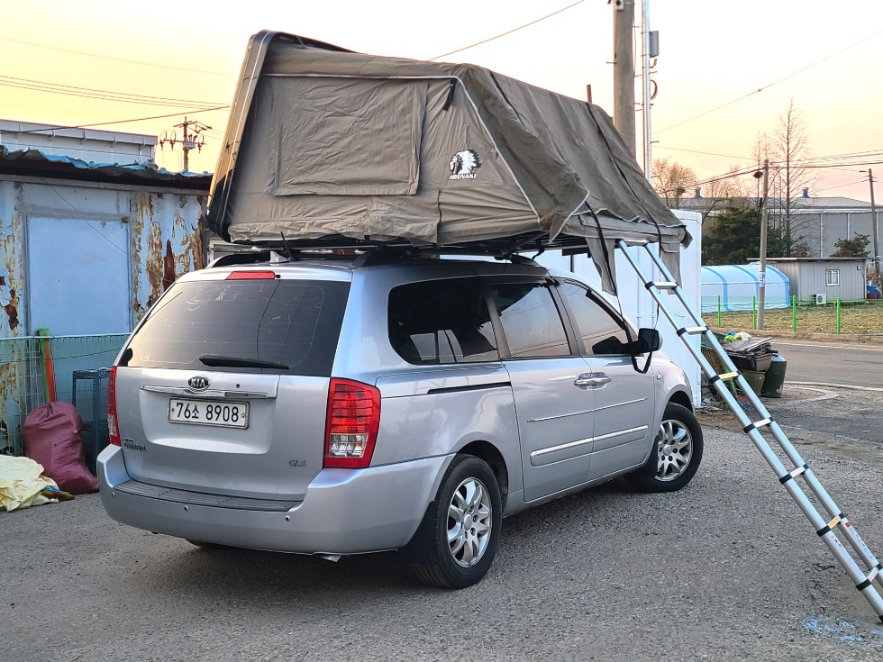2009 - kia grand carnival