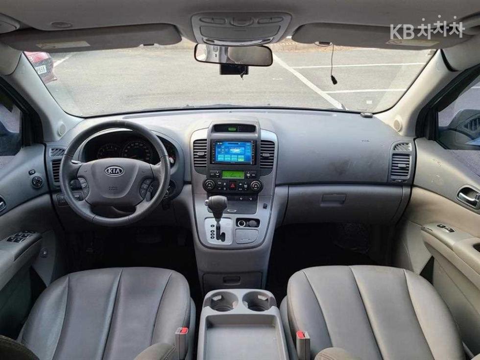 2009 - kia grand carnival