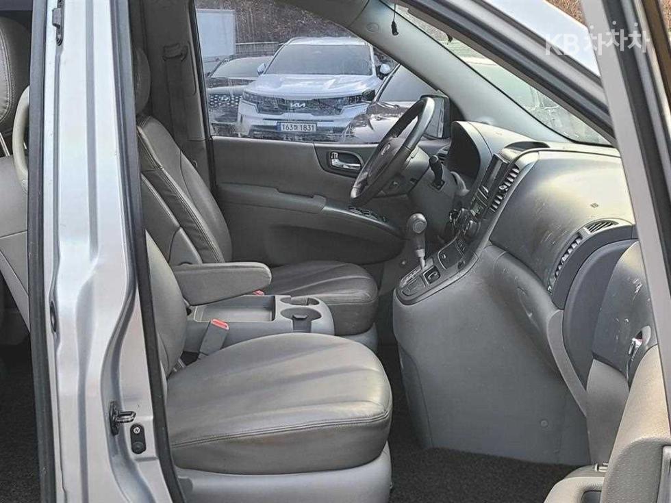 2009 - kia grand carnival