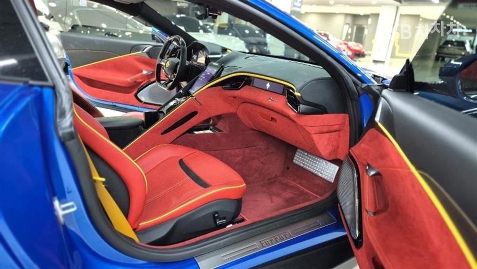 Ferrari Roma — miniaturë 8