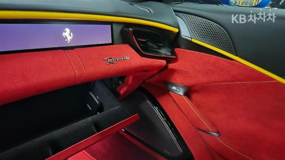 Ferrari Roma — miniaturë 16