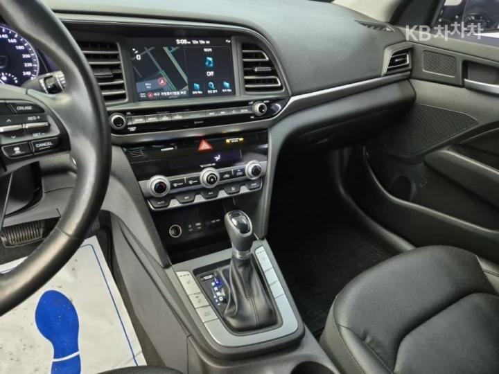 Hyundai Avante Smartstream G1.6 Best Choice Package - фото 10