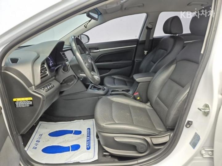 Hyundai Avante Smartstream G1.6 Best Choice Package - фото 11