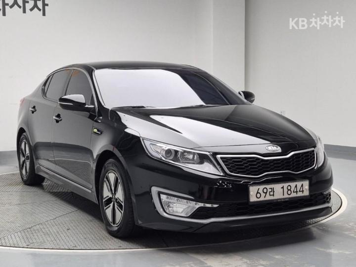 Kia K5 Hybrid Luxury 5
