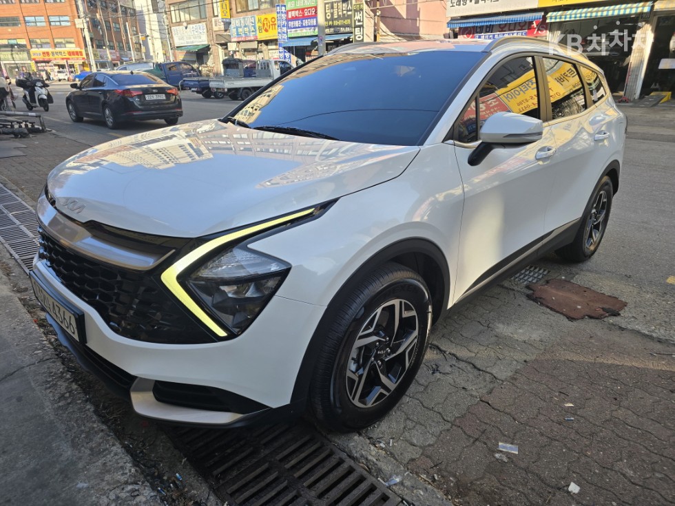 2022 - kia sportage