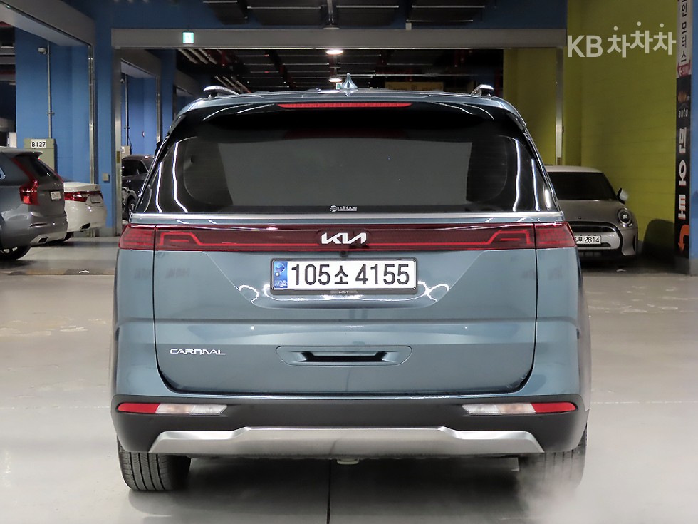 2023 - kia carnival