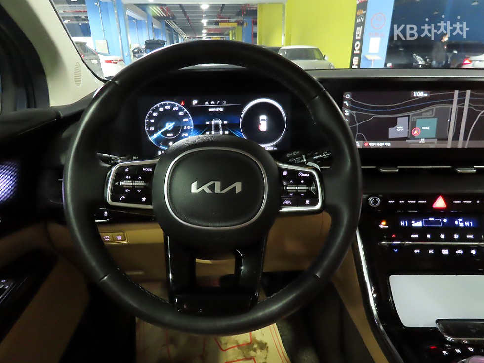 2023 - kia carnival