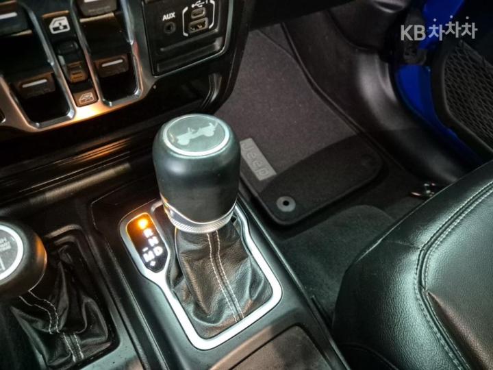 Jeep Wrangler JL 2.0 Overland 4 Duo Power Top Base Type 9