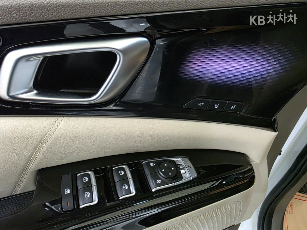 2021 - kia carnival