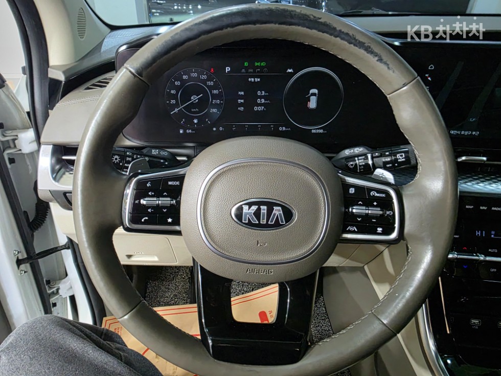 2021 - kia carnival