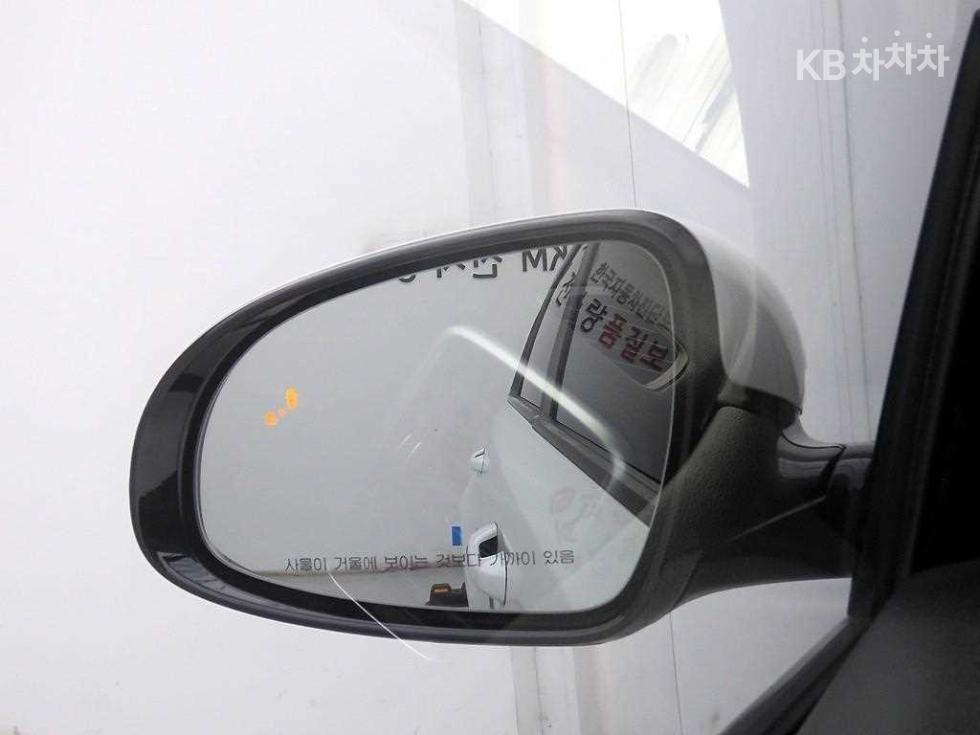 2021 - kia sportage