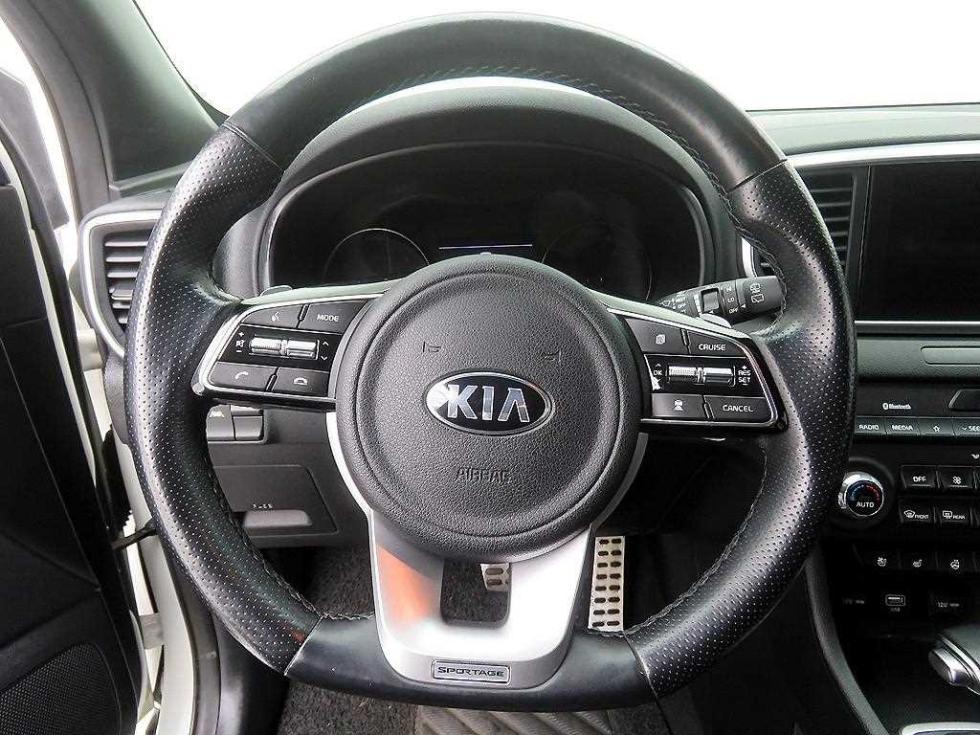 2021 - kia sportage