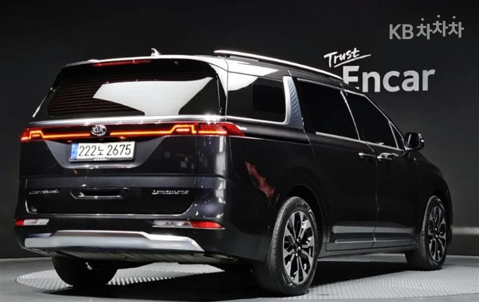 2021 - kia carnival