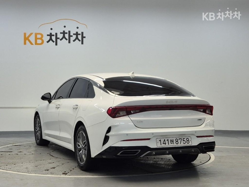 2023 - kia k5