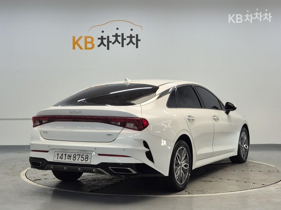 2023 - kia k5
