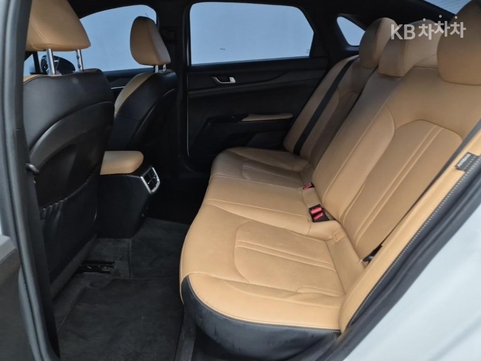 2023 - kia k5