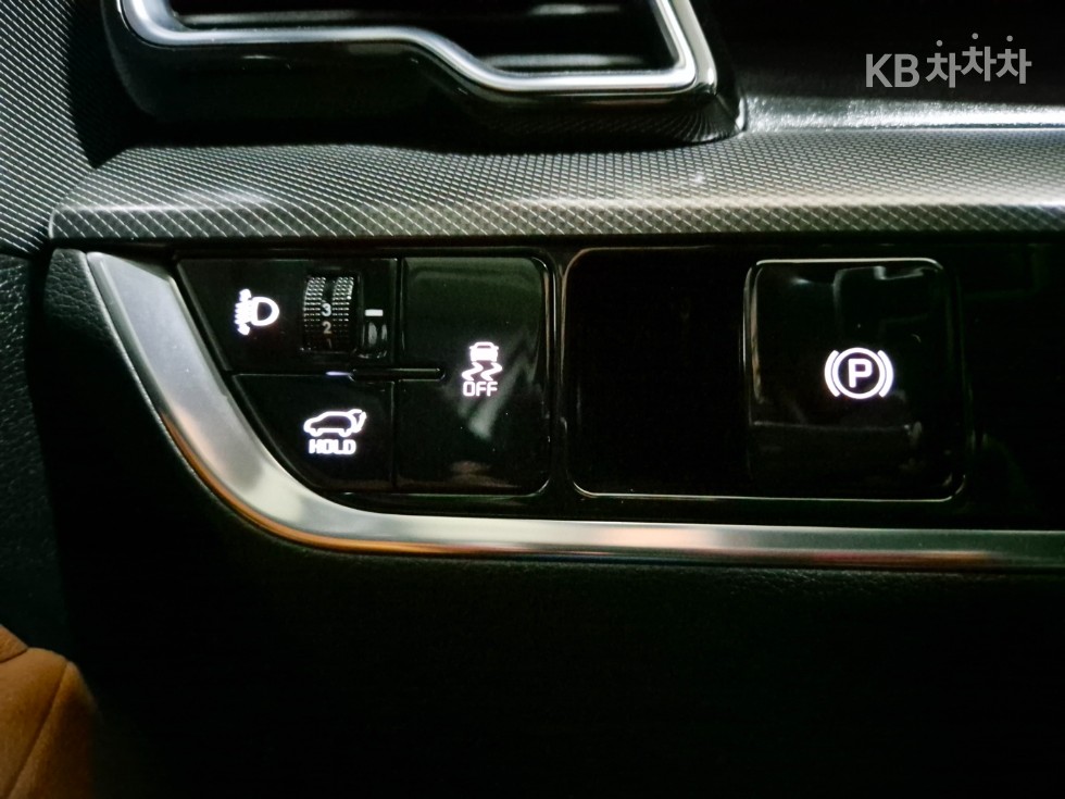 2022 - kia sportage