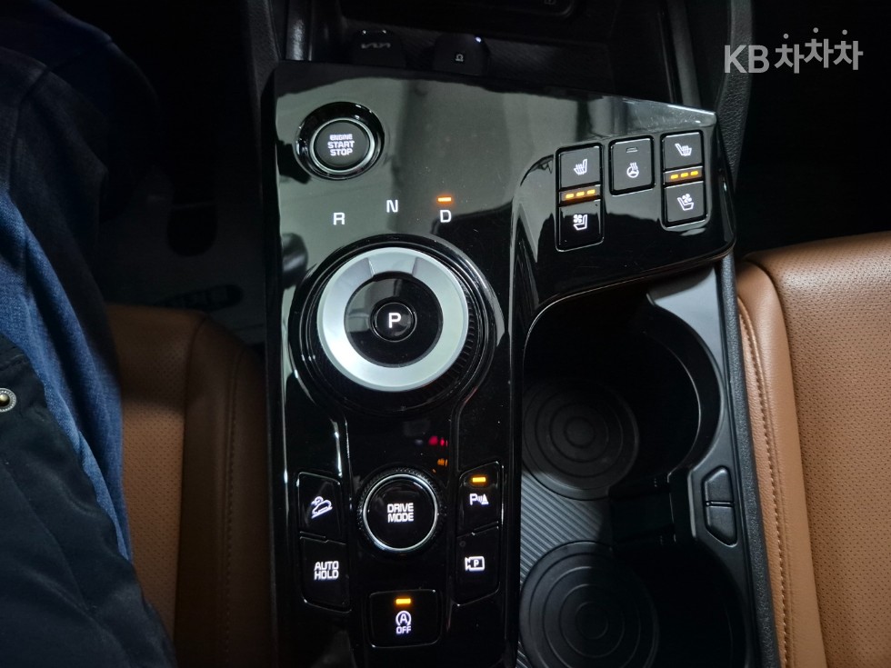 2022 - kia sportage