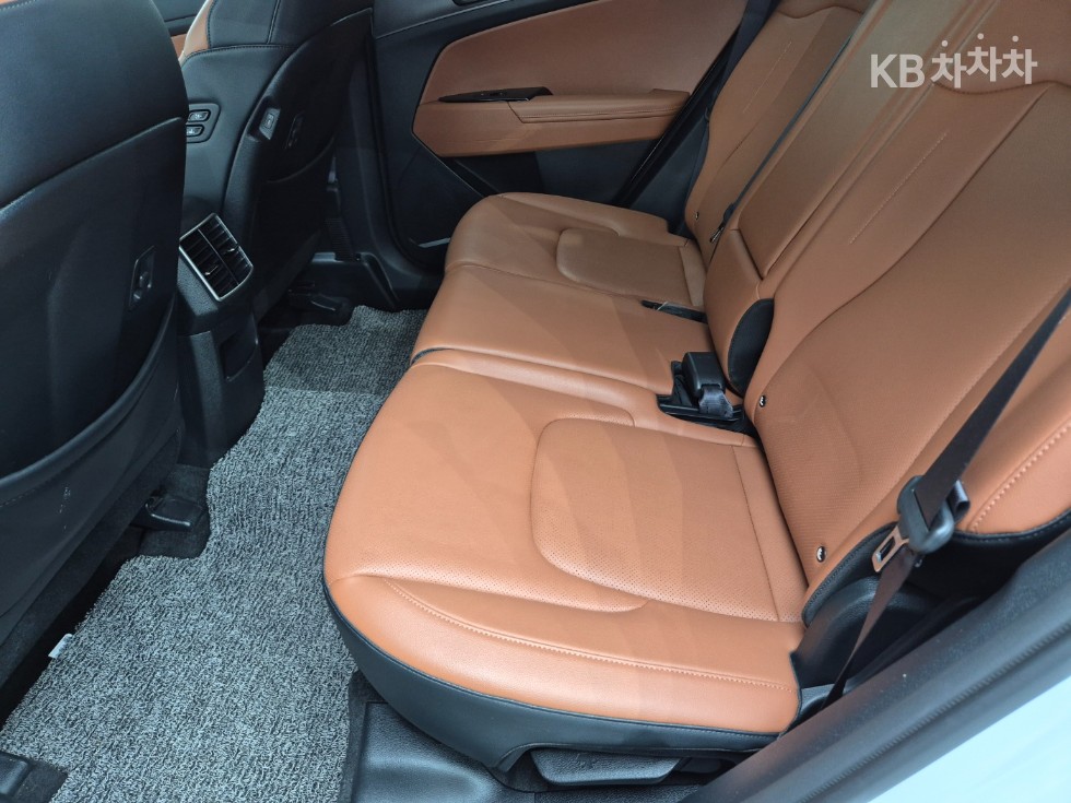 2022 - kia sportage