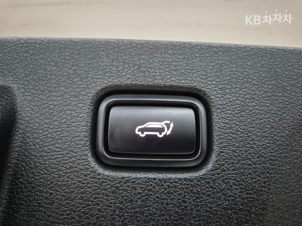 2022 - kia sportage