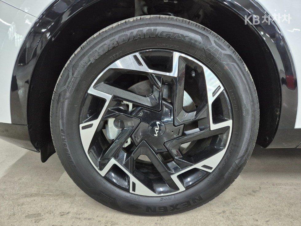 2022 - kia sportage