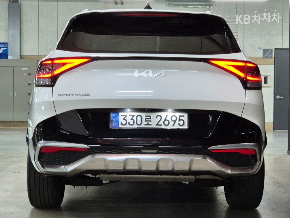 2022 - kia sportage