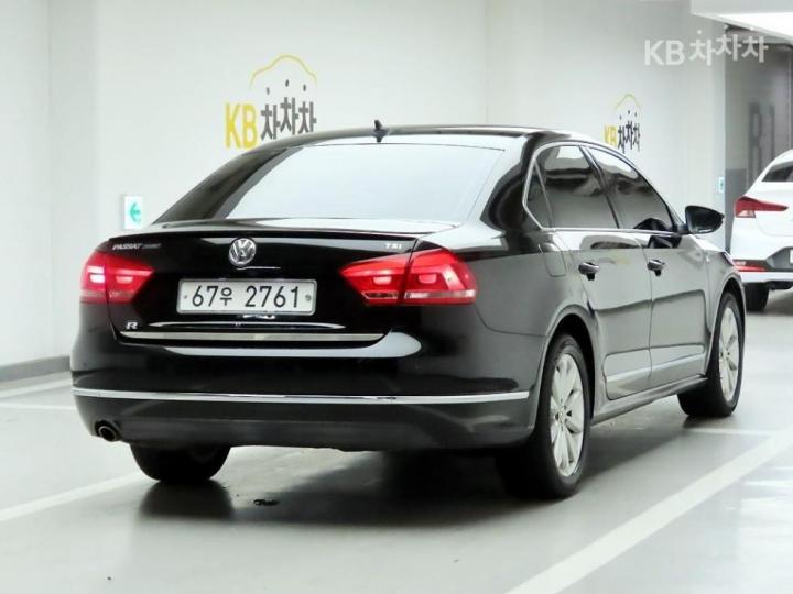 Volkswagen Passat 1.8 TSI Base Type 5