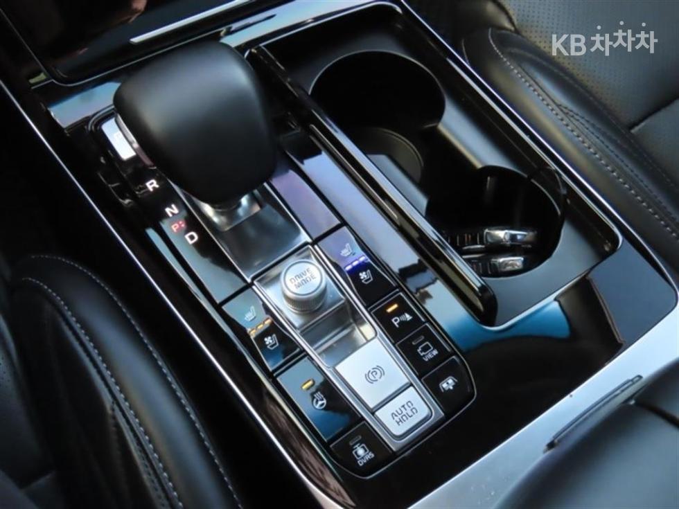 2021 - kia k7
