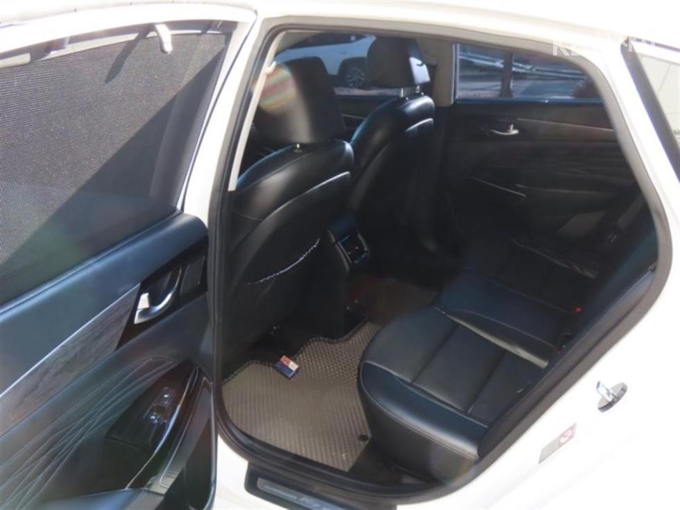 2021 - kia k7