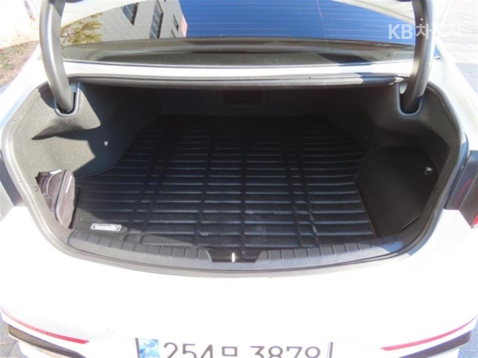 2021 - kia k7