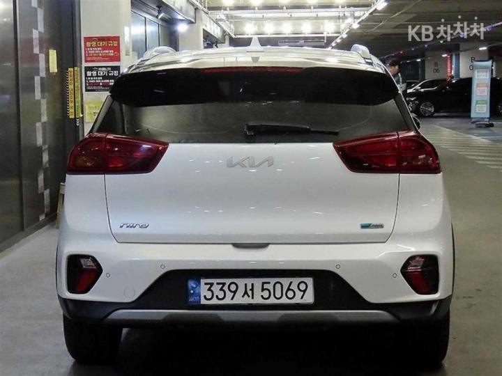 Kia Niro 1.6 HEV Noblesse 6