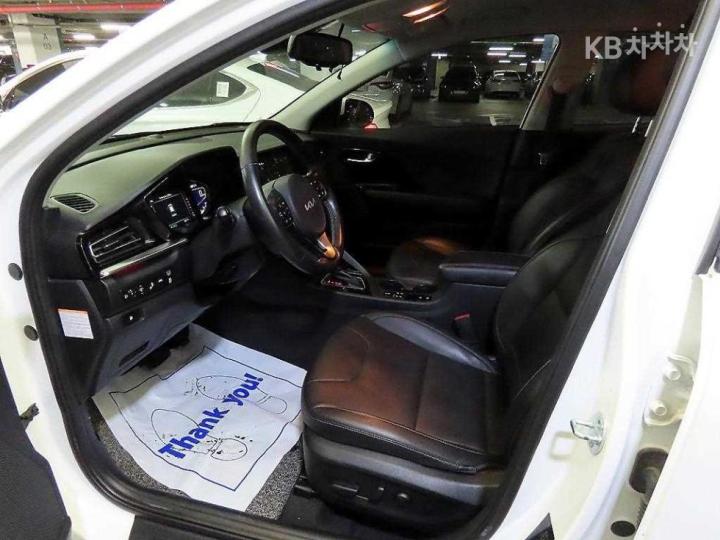 Kia Niro 1.6 HEV Noblesse 7