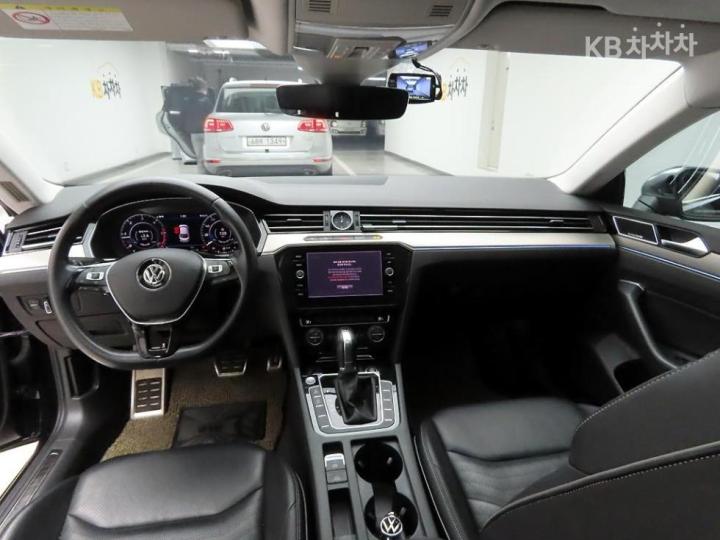 Volkswagen Arteon 2.0 TDI Elegance Prestige 7