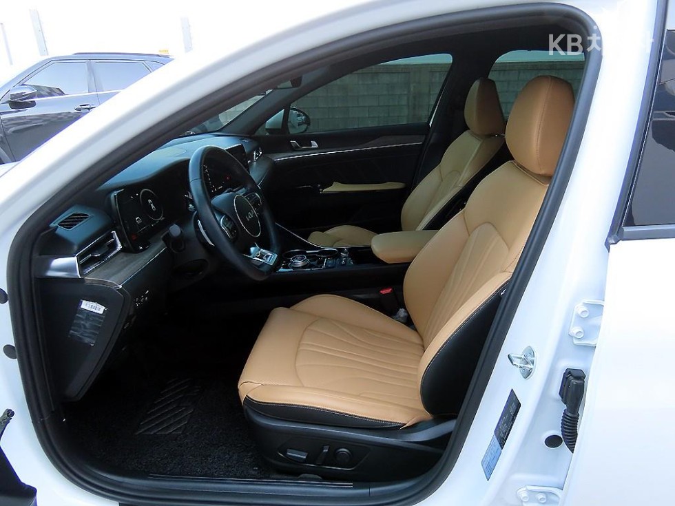 2023 - kia k5