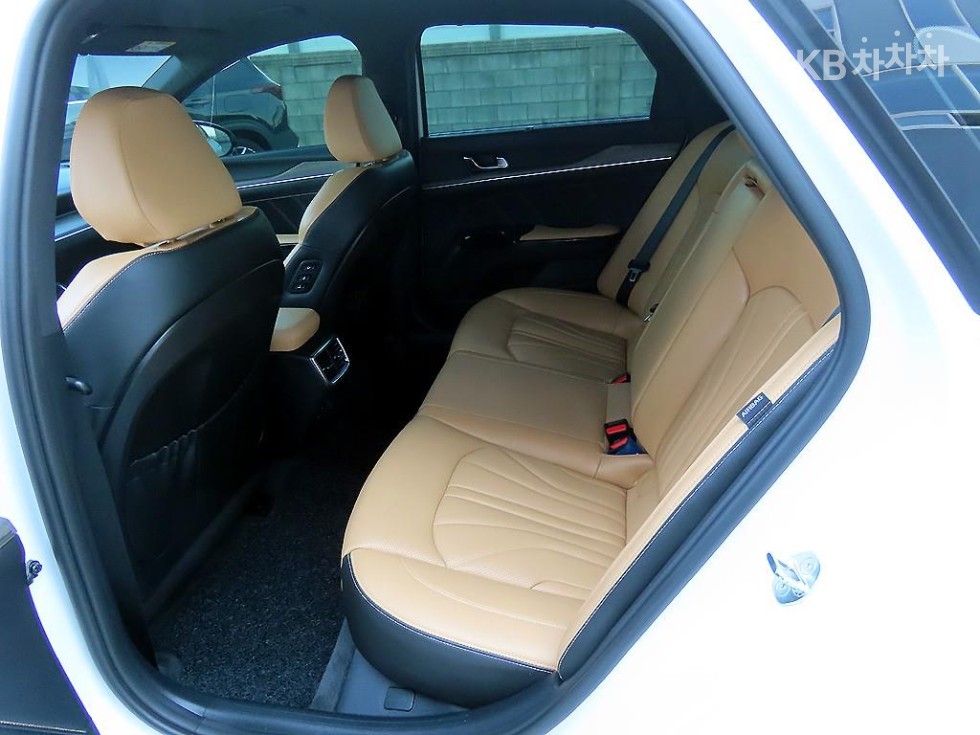 2023 - kia k5